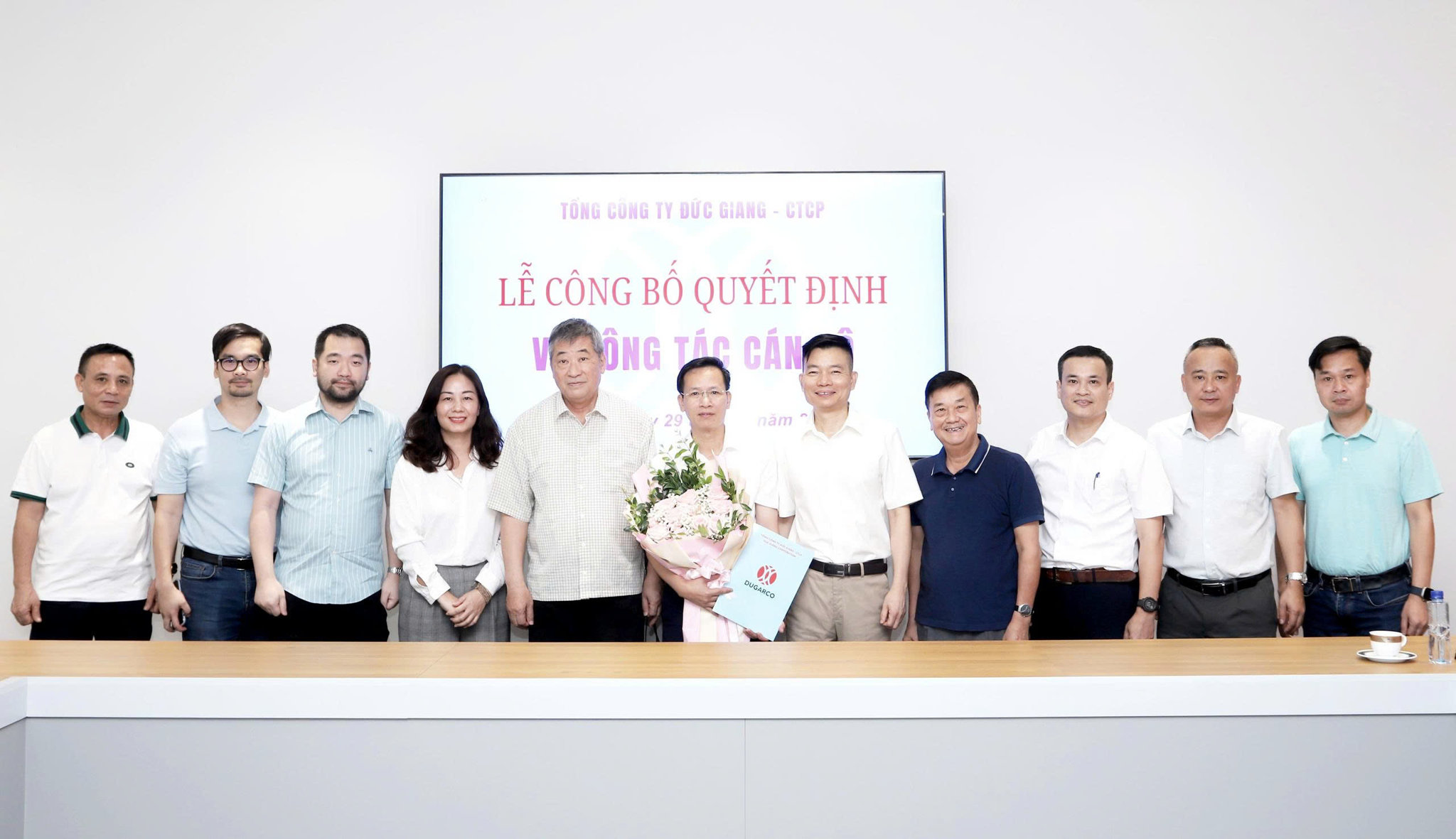 CÔNG BỐ  QUYẾT ĐỊNH BỔ NHIỆM CÁN BỘ TẠI TỔNG CÔNG TY ĐỨC GIANG