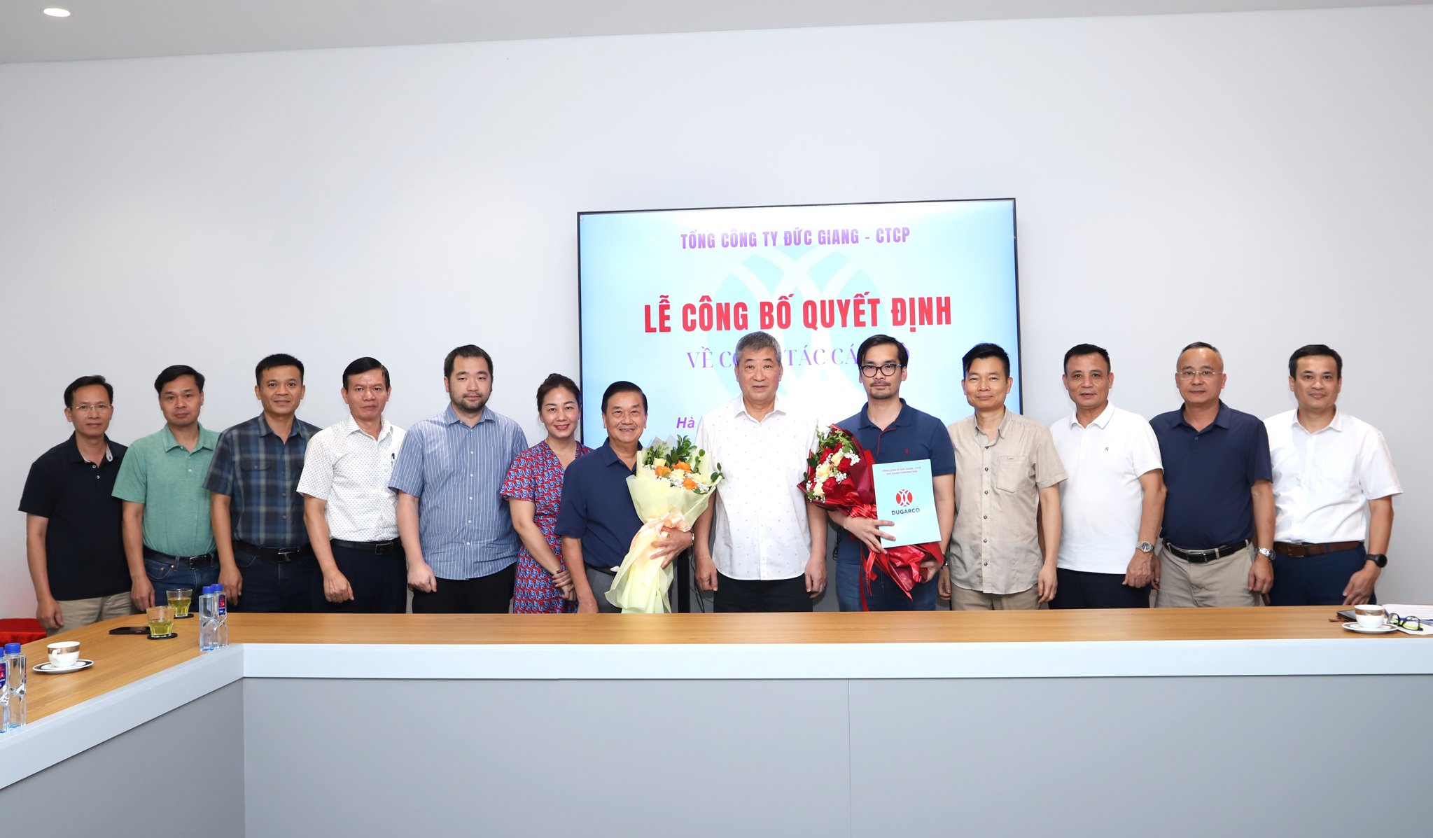CÔNG BỐ  CÁC QUYẾT ĐỊNH VỀ CÔNG TÁC CÁN BỘ TẠI TỔNG CÔNG TY ĐỨC GIANG